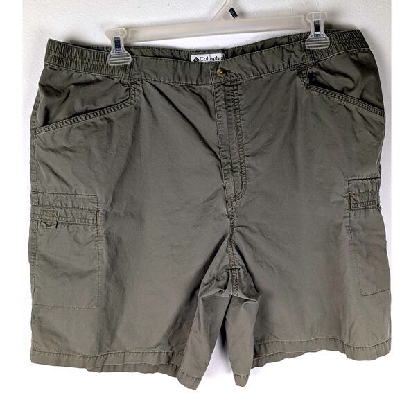 Columbia wmns cargo shorts sz 20 waist 41st"Ins 8.5"Hips 52" leg wid 31"Stained - Picture 1 of 9